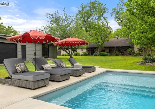 2nd image of 302 Schramm Rd, Granger, TX 76530 | MLS# 4846554