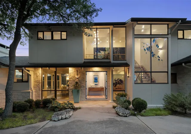 Photo 2 of Mansion for sale at 6 Wren Valley Cv, West Lake Hills, TX 78746 | MLS# 1912779 | Listing updated on 2026-10-28