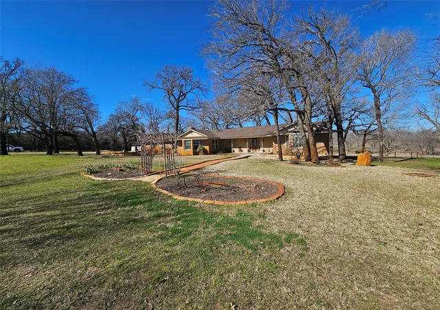 Photo 3 of Single family home for sale at 913 Cr 237, Cameron, TX 76520 | MLS# 4449674 | Listing updated on 2026-05-13