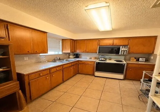 Photo 2 of Single family home for sale at 1113 Lawson Ln, Austin, TX 78702 | MLS# 2015421 | Listing updated on 2026-08-31