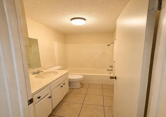 Photo 4 of Single family home for sale at 1113 Lawson Ln, Austin, TX 78702 | MLS# 2015421 | Listing updated on 2026-08-31