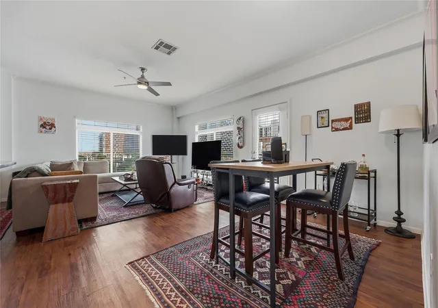 3rd image of 910 W 25Th St #507, Austin, TX 78705 | MLS# 7009625