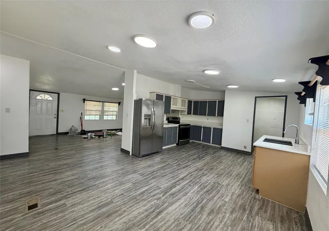 5th image of 19511 Blanco Dr, Lago Vista, TX 78645 | MLS# 2400571