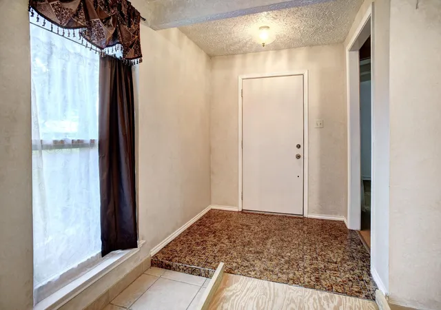 Photo 4 of Single family home for sale at 204 Maynard St, Bastrop, TX 78602 | MLS# 7454045 | Listing updated on 2026-06-08