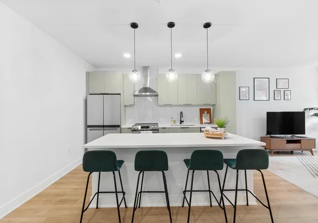 3rd image of 2500 Longview St #303, Austin, TX 78705 | MLS# 3749374