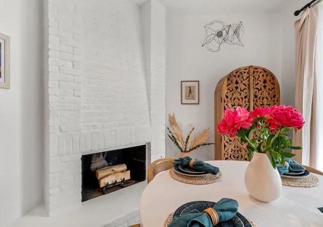 1st image of 606 W Lynn St #13, Austin, TX 78703 | MLS# 7831367