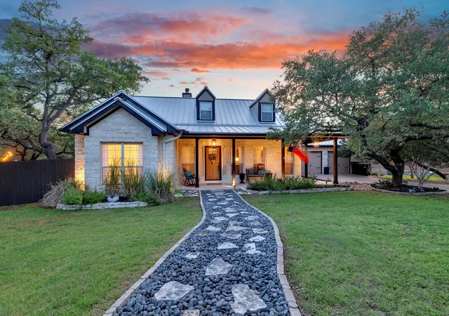 Homes for sale in Spicewood, TX | 206 S Cowal Dr, Spicewood, TX 78669 | MLS# 6300327