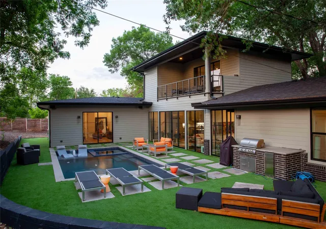 4th image of 6100 Gena Ct, Austin, TX 78757 | MLS# 3866991