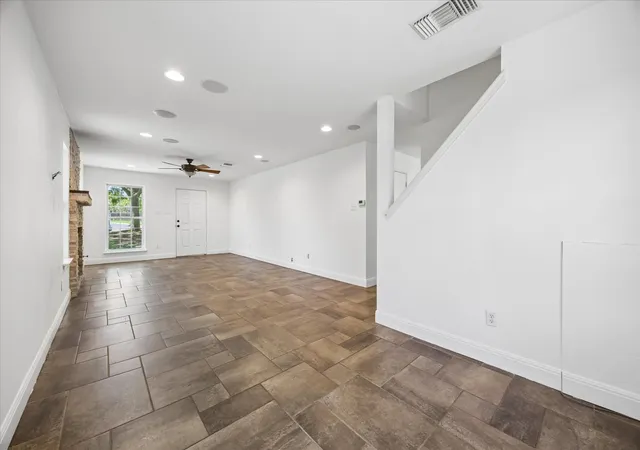 Photo 4 of Single family home for sale at 8509 Copano Dr, Austin, TX 78749 | MLS# 8810650 | Listing updated on 2026-09-01