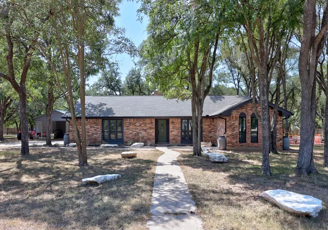Photo 1 of Single family home for sale at 205 Bello Cir, Georgetown, TX 78628 | MLS# 1952080 | Listing updated on 2026-10-20