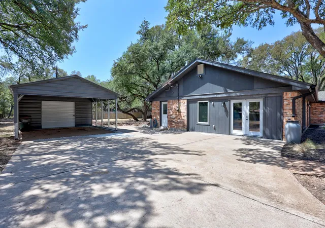 Photo 3 of Single family home for sale at 205 Bello Cir, Georgetown, TX 78628 | MLS# 1952080 | Listing updated on 2026-10-20