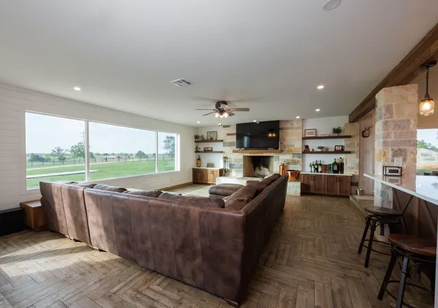Photo 3 of Single family home for sale at 187 N Cedar Crk Dr, Cedar Creek, TX 78612 | MLS# 6900253 | Listing updated on 2026-08-19