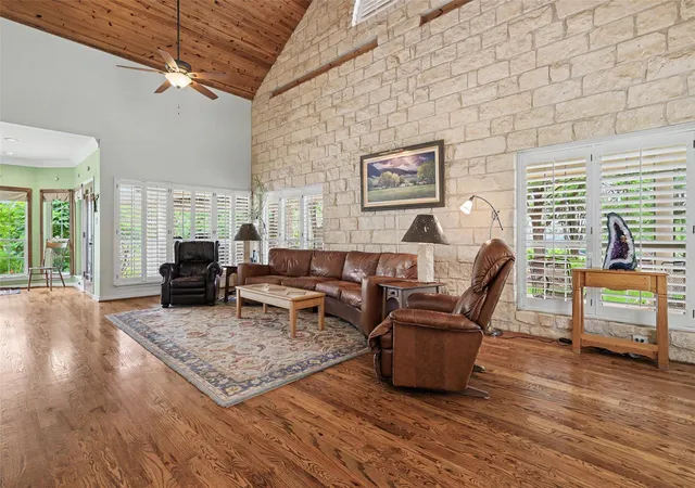 Photo 3 of Single family home for sale at 351 Laurel Crk, Hutto, TX 78634 | MLS# 6622081 | Listing updated on 2026-09-01