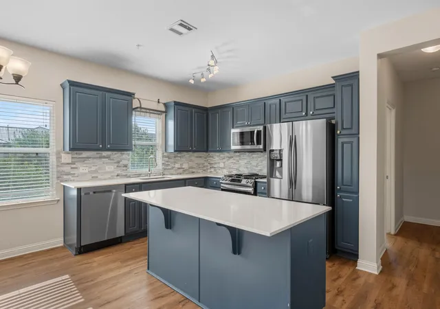 3rd image of 4416 Berkman Dr, Austin, TX 78723