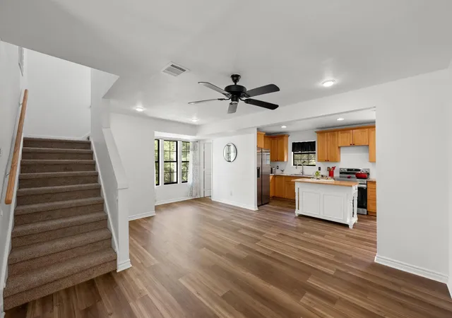Photo 3 of Single family home for sale at 6 Basswood Cir, Wimberley, TX 78676 | MLS# 7322401 | Listing updated on 2026-08-31