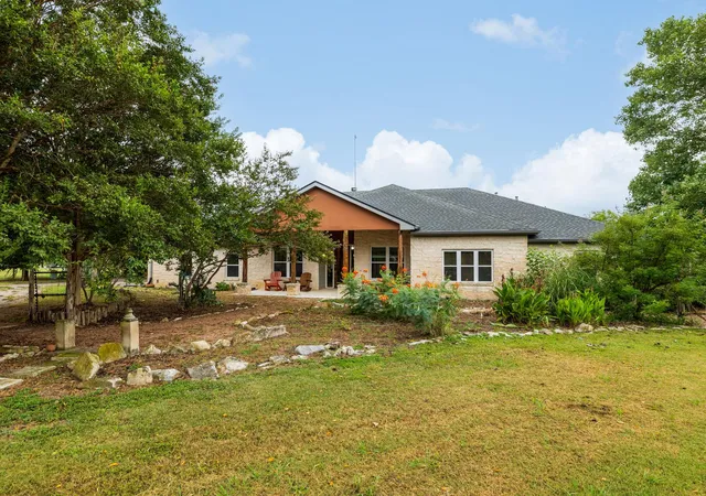 4th image of 250 County Rd 323, Bartlett, TX 76511 | MLS# 3962647