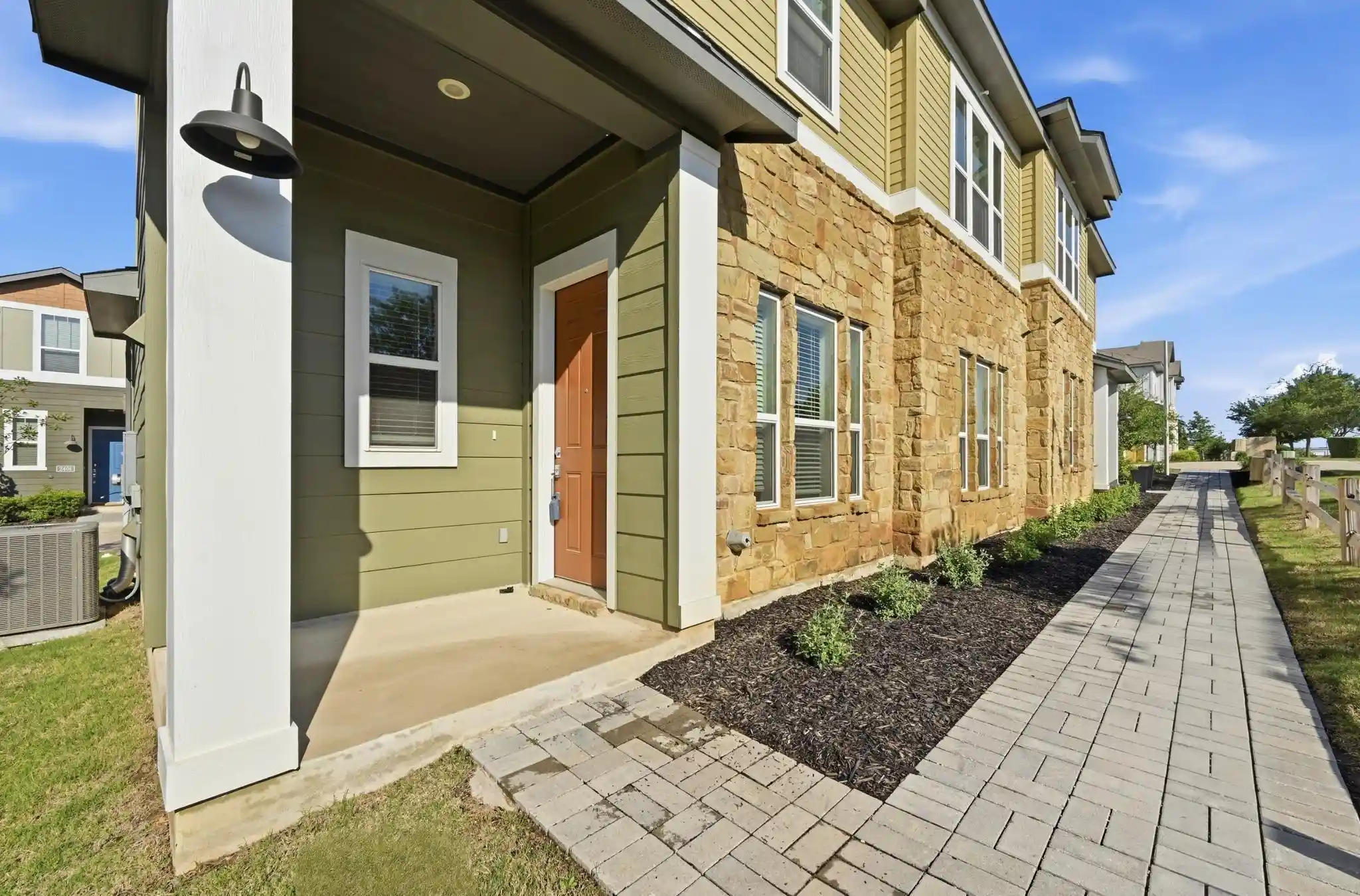 Listing Photo 2 - Condo for sale in 1020 Vis Vw Dr located at 1020 Vis Vw Dr, Georgetown, TX 78626 - Unit #502