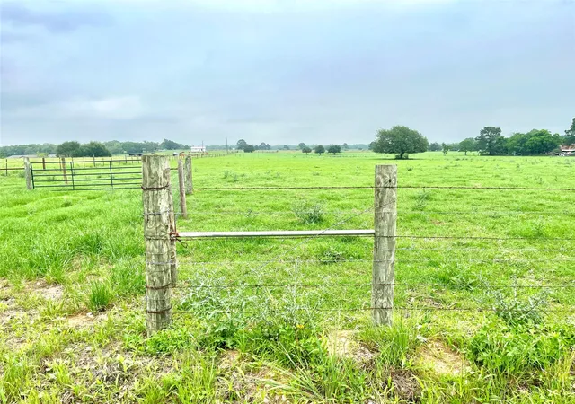 5th image of 5556 Acres Farris Lane Ln, Smithville, TX 78957 | MLS# 8665005