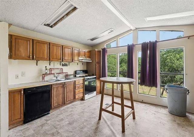 Photo 4 of House for sale at 194 Private Rd 4663, Boyd, TX 76023 | MLS# 9969731 | Listing updated on 2026-05-05