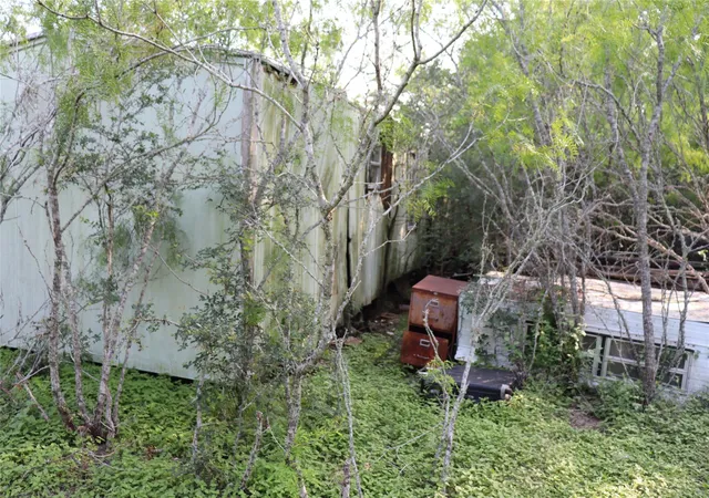 3rd image of 320 Hillcrest Ln, Dale, TX 78616 | MLS# 9212614