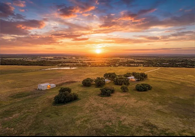 Homes for sale in Iredell, TX | 1806 County Road 2425, Iredell, TX 76649 | MLS# 5136239