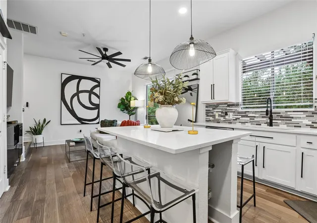 3rd image of 8110 Ranch Road 2222 #10, Austin, TX 78730 | MLS# 8629683