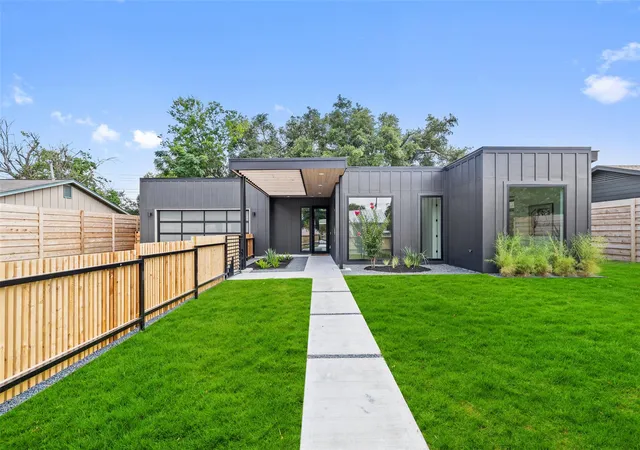 1st image of 2305 Southern Oaks Dr, Austin, TX 78745 | MLS# 4926729