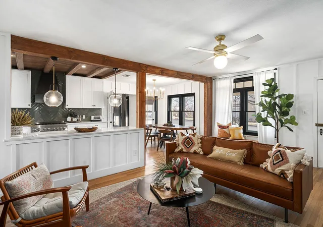 4th image of 502 N Orange St, Fredericksburg, TX 78624 | MLS# 6435110
