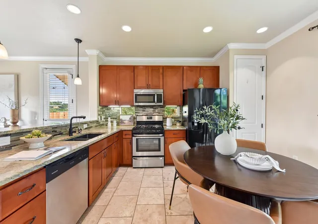 5th image of 1185 Springdale Rd, Austin, TX 78721 | MLS# 9539295