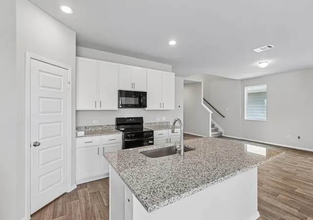 Photo 3 of Single family home for sale at 370 Golden Paint Trl, Liberty Hill, TX 78642 | MLS# 1114118 | Listing updated on 2026-07-31