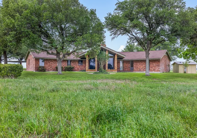 Homes for sale in Schulenburg, TX | 1931 Bruno Rd, Schulenburg, TX 78956 | MLS# 9160385