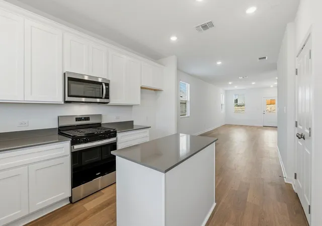 4th image of 108 Blackfoot Daisy Path, San Marcos, TX 78666 | MLS# 6056514