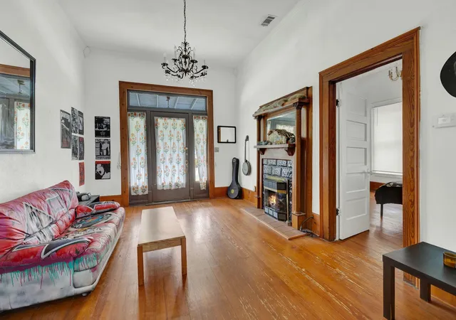 2nd image of 223 N Bishop St, San Marcos, TX 78666 | MLS# 6274684