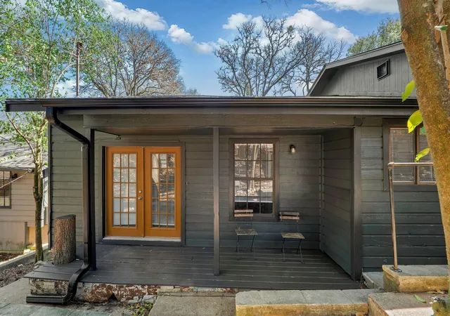 3rd image of 903-905 Hillyer St, San Marcos, TX 78666 | MLS# 9461382