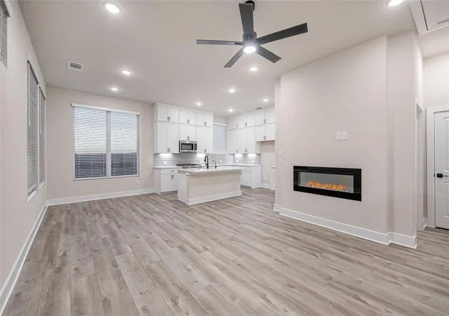 5th image of 207 Flora Springs Cv, Liberty Hill, TX 78642 | MLS# 8965539