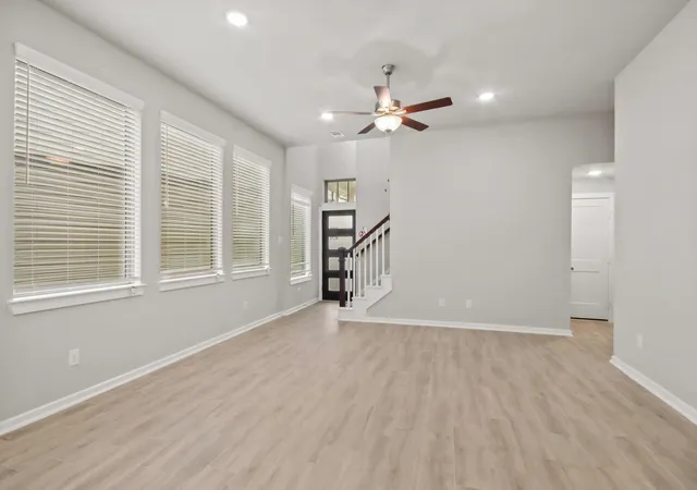 4th image of 209 Flora Springs Cv, Liberty Hill, TX 78642 | MLS# 4064856