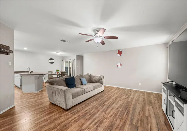 5th image of 715 Estes Park, Taylor, TX 76574 | MLS# 2779153