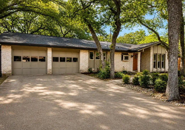 35th image of 12904 Trailwood Rd, Austin, TX 78727 | MLS# 1438015