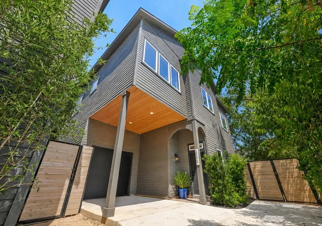 Photo 1 of Single family home for sale at 826 Morrow St #4, Austin, TX 78757 | MLS# 9514533 | Listing updated on 2026-08-29