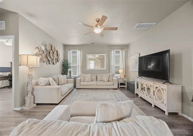 Photo 2 of Single family home for sale at 59 Snowy Plover Ln, Leander, TX 78641 | MLS# 7419568 | Listing updated on 2026-09-04