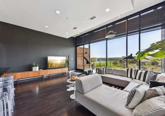 4th image of 1101 Ivean Pearson Rd #E207, Lago Vista, TX 78645 | MLS# 7350243