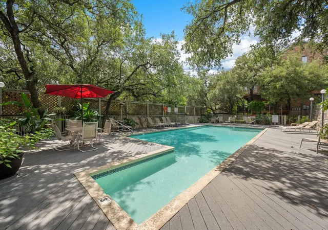 2nd image of 1741 Spyglass Dr, Austin, TX 78746