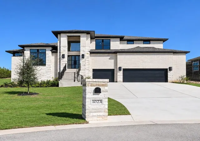 Photo 2 of Single family home for sale at 1023 Conastoga Ct, Driftwood, TX 78619 | MLS# 2237389 | Listing updated on 2026-10-09