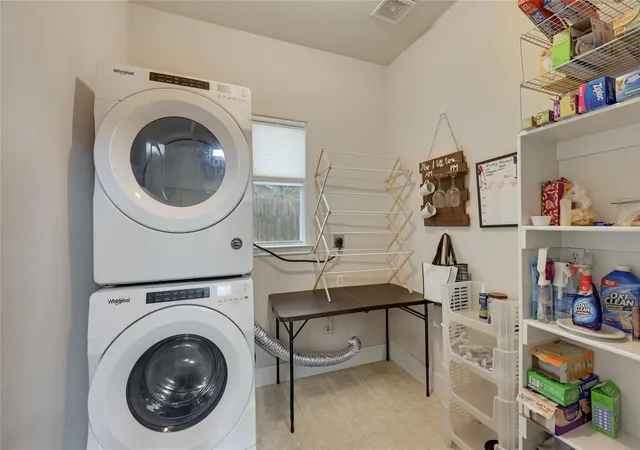 2nd image of 12287 Abbey Gln Ln, Austin, TX 78753