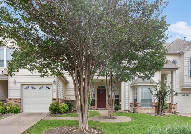 3rd image of 12287 Abbey Gln Ln, Austin, TX 78753