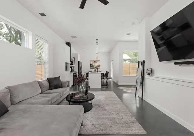4th image of 6205 Caddie St #1, Austin, TX 78741 | MLS# 8987679
