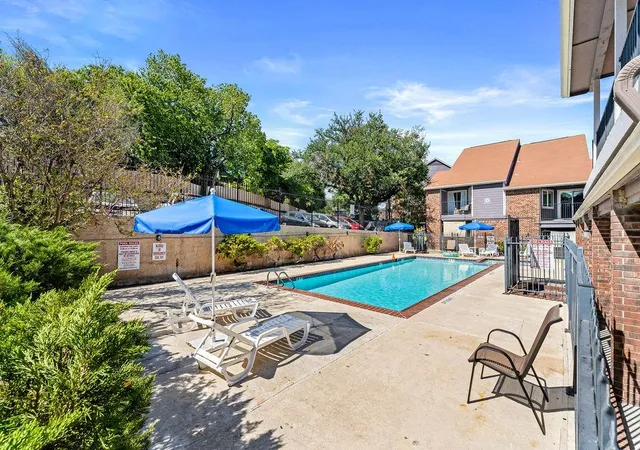 3rd image of 1840 Burton Dr, Austin, TX 78741