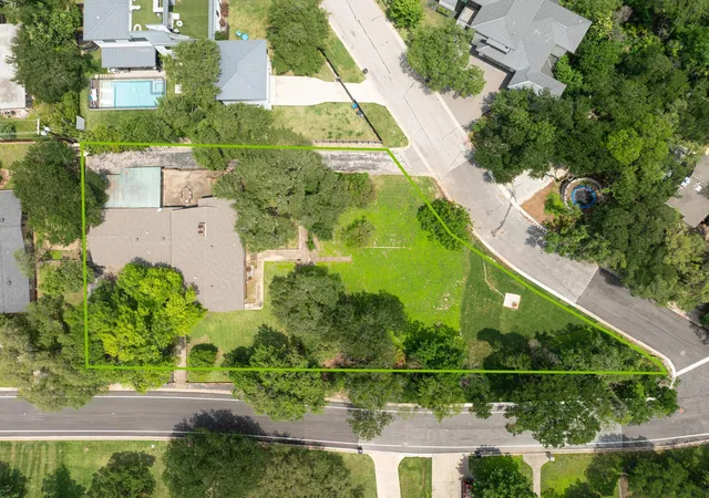 2nd image of 2805 Hatley Dr, Austin, TX 78746 | MLS# 1571446