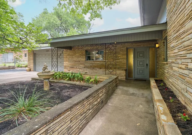 5th image of 2805 Hatley Dr, Austin, TX 78746 | MLS# 1571446