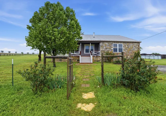 image of 1000 County Road 458, Coupland, TX 78615 | MLS# 3738689